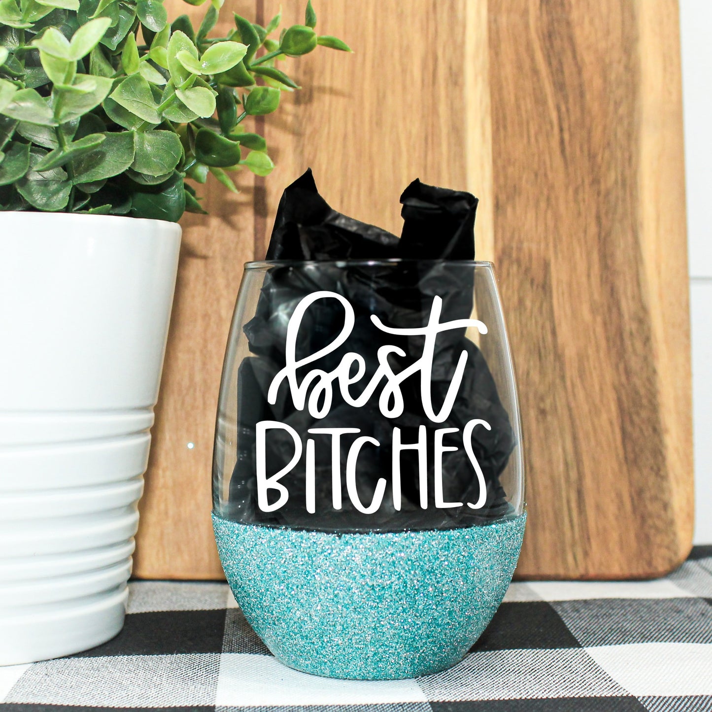 Best Bitches Glitter Wine Glass